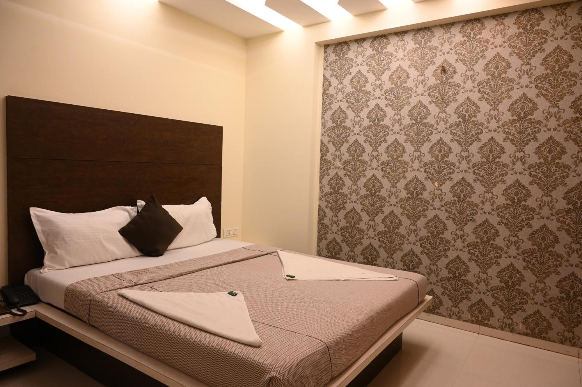 Hotel Ramkrishna Inn Kolhapur Exterior photo